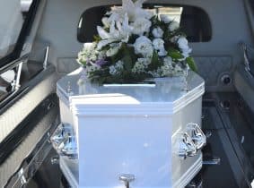 Choisir le bon fournisseur de services funéraires