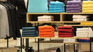 Comment bien équiper un point de vente commercial ?